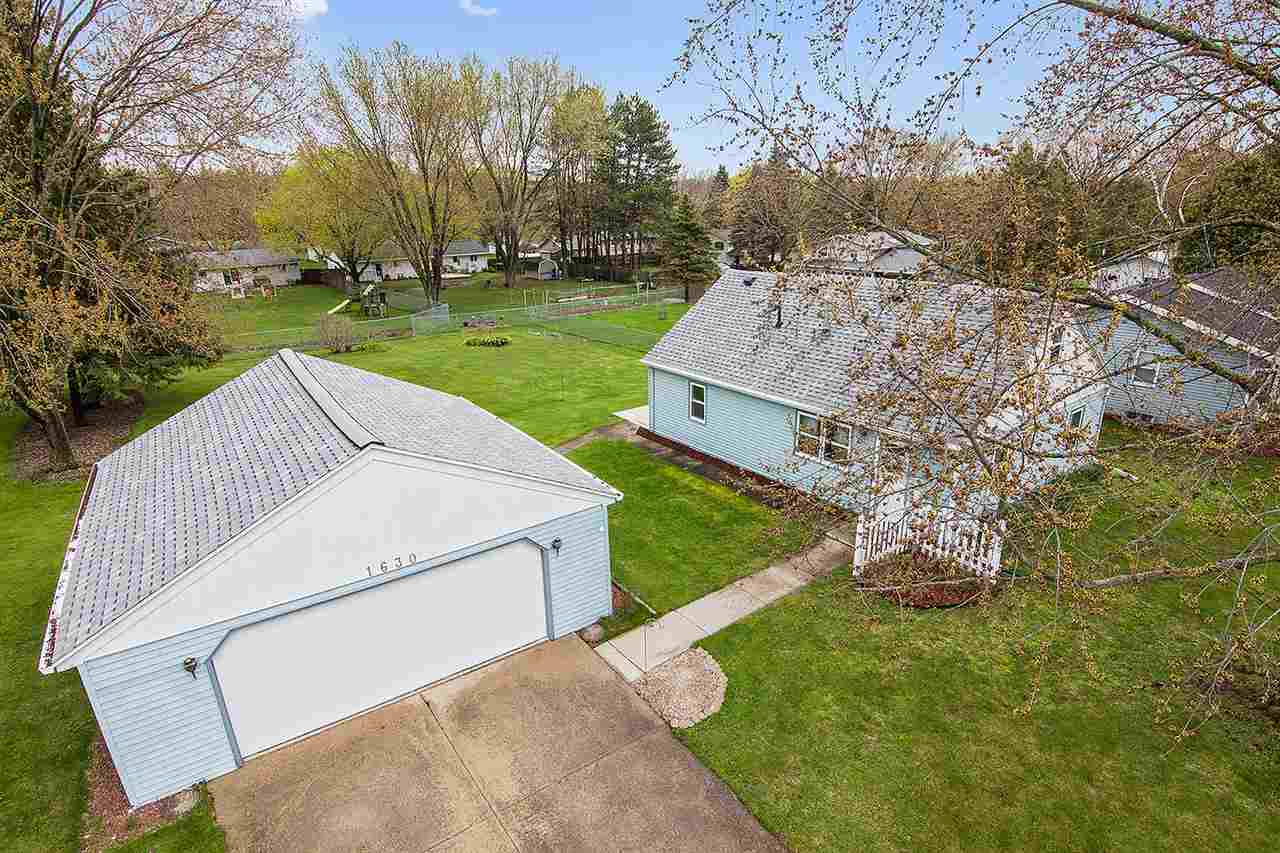 1630 CORMIER, Ashwaubenon, WI Starry Realty