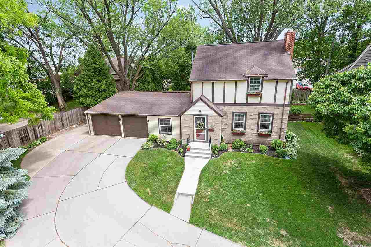 927 ALLOUEZ, Allouez, WI Starry Realty