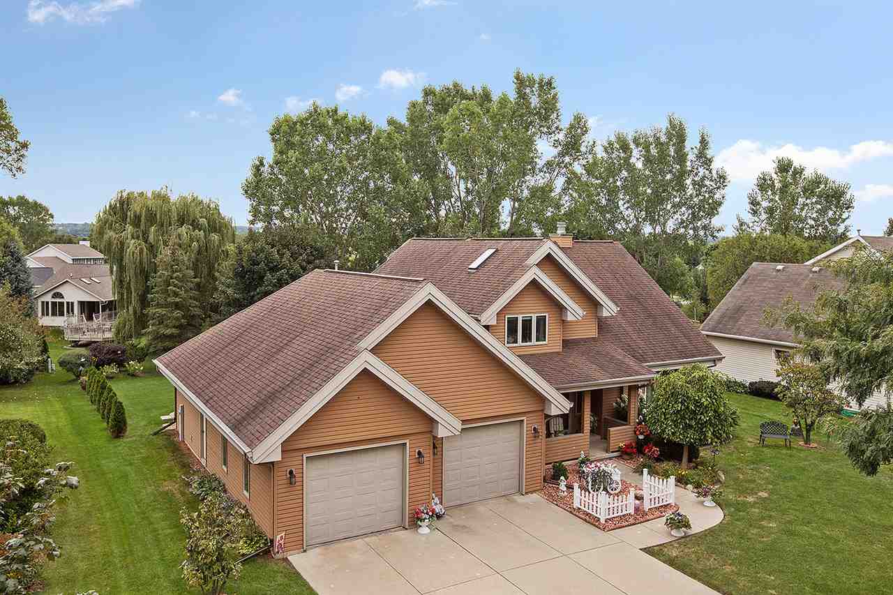 719 LONE OAK, Ledgeview, WI Starry Realty