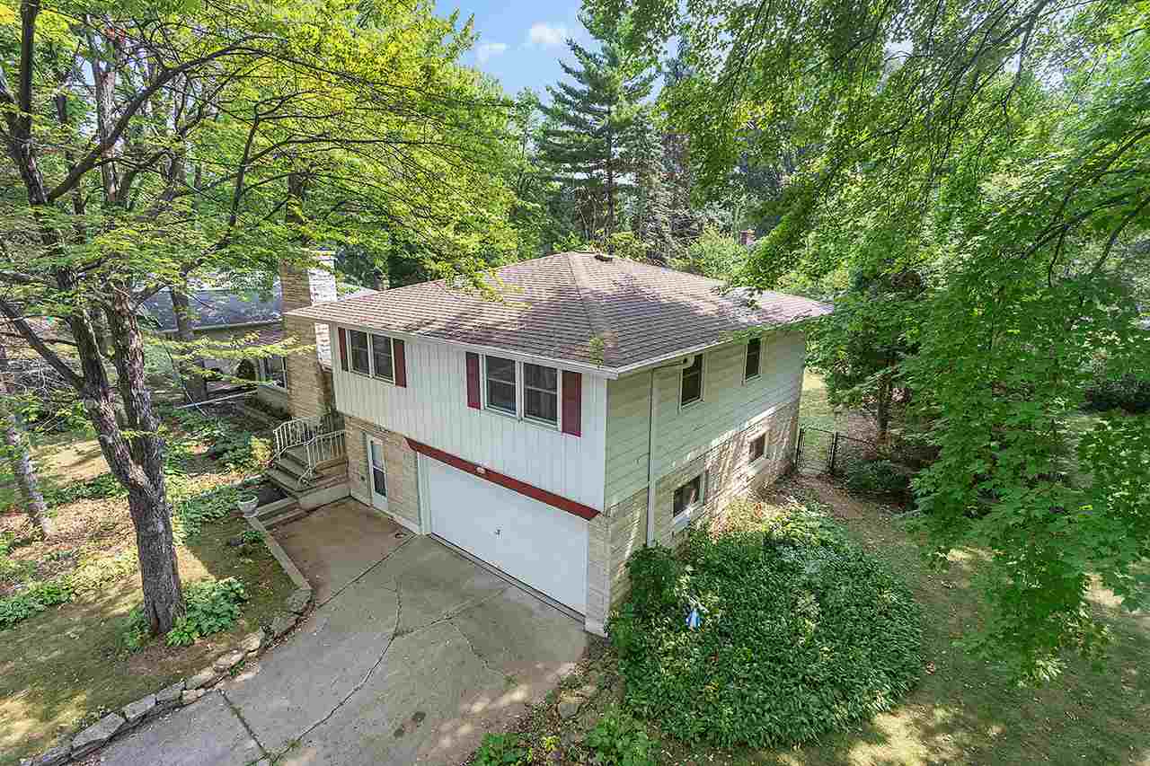 1291 DRIFTWOOD, De Pere, WI Starry Realty